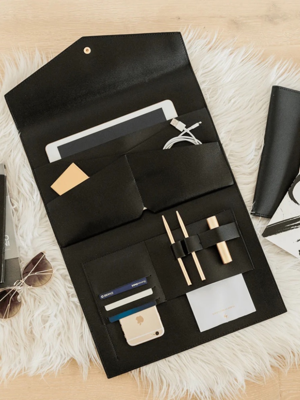 Glass Ladder & Co The Megan Portfolio Clutch in Black